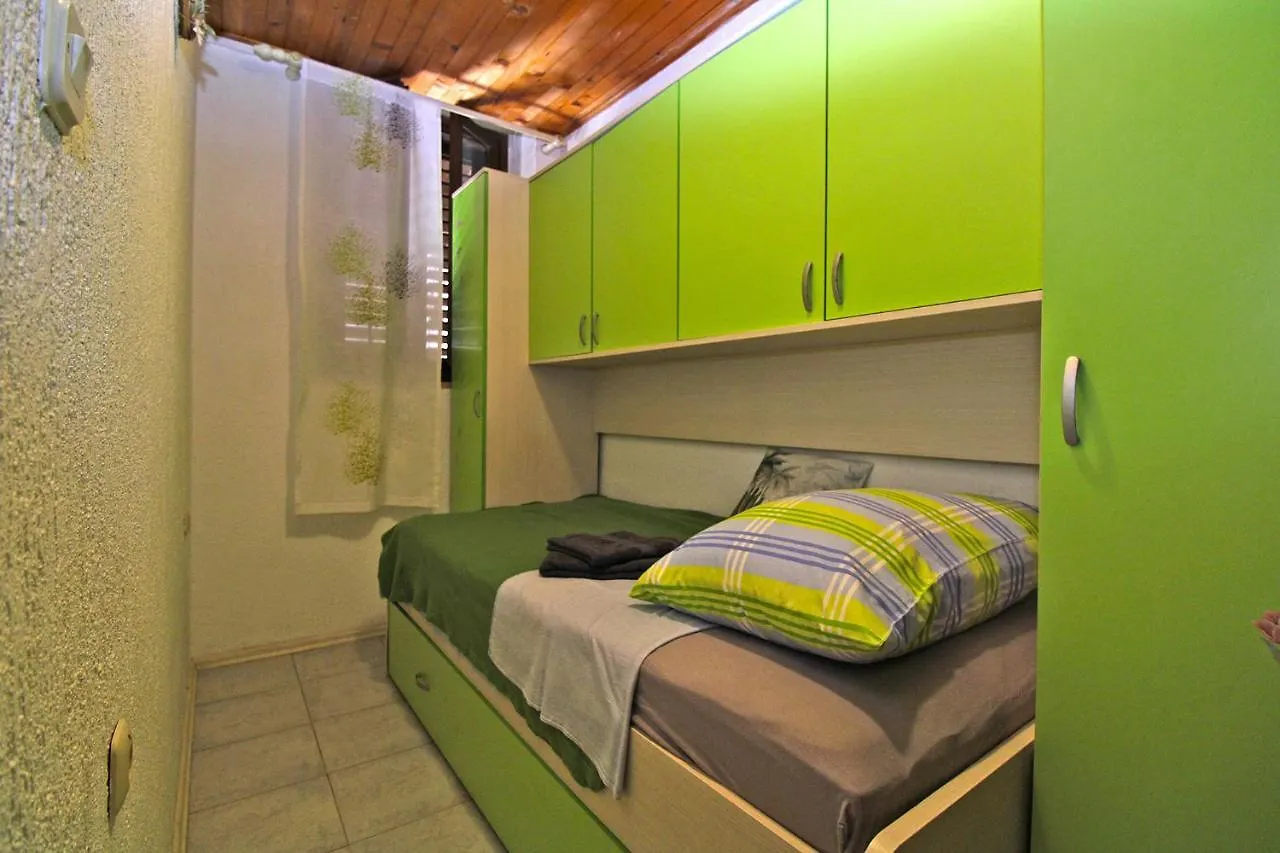 Apartment Luka 2192 Pula