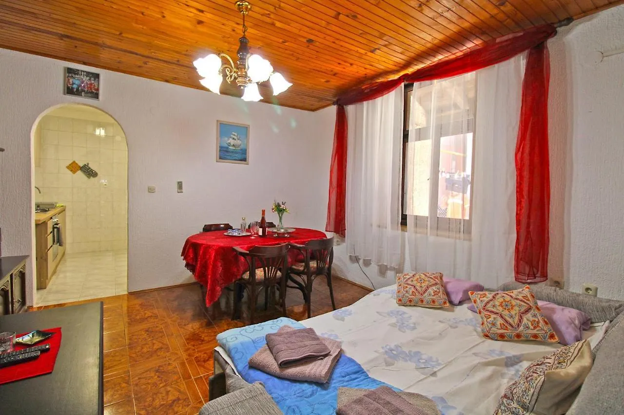 Apartment Luka 2192 Pula Croatia